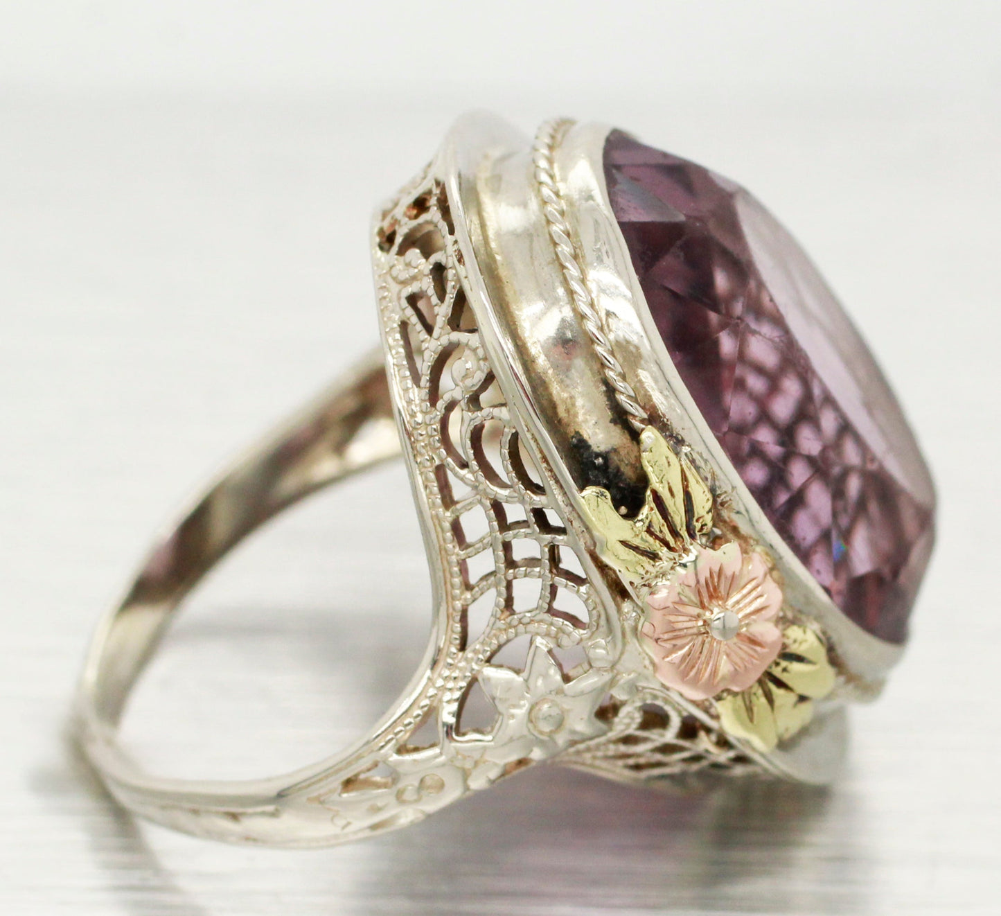 Antique Art Deco Amethyst Cocktail Ring | 14k Tri-Tone Gold Flower Filigree