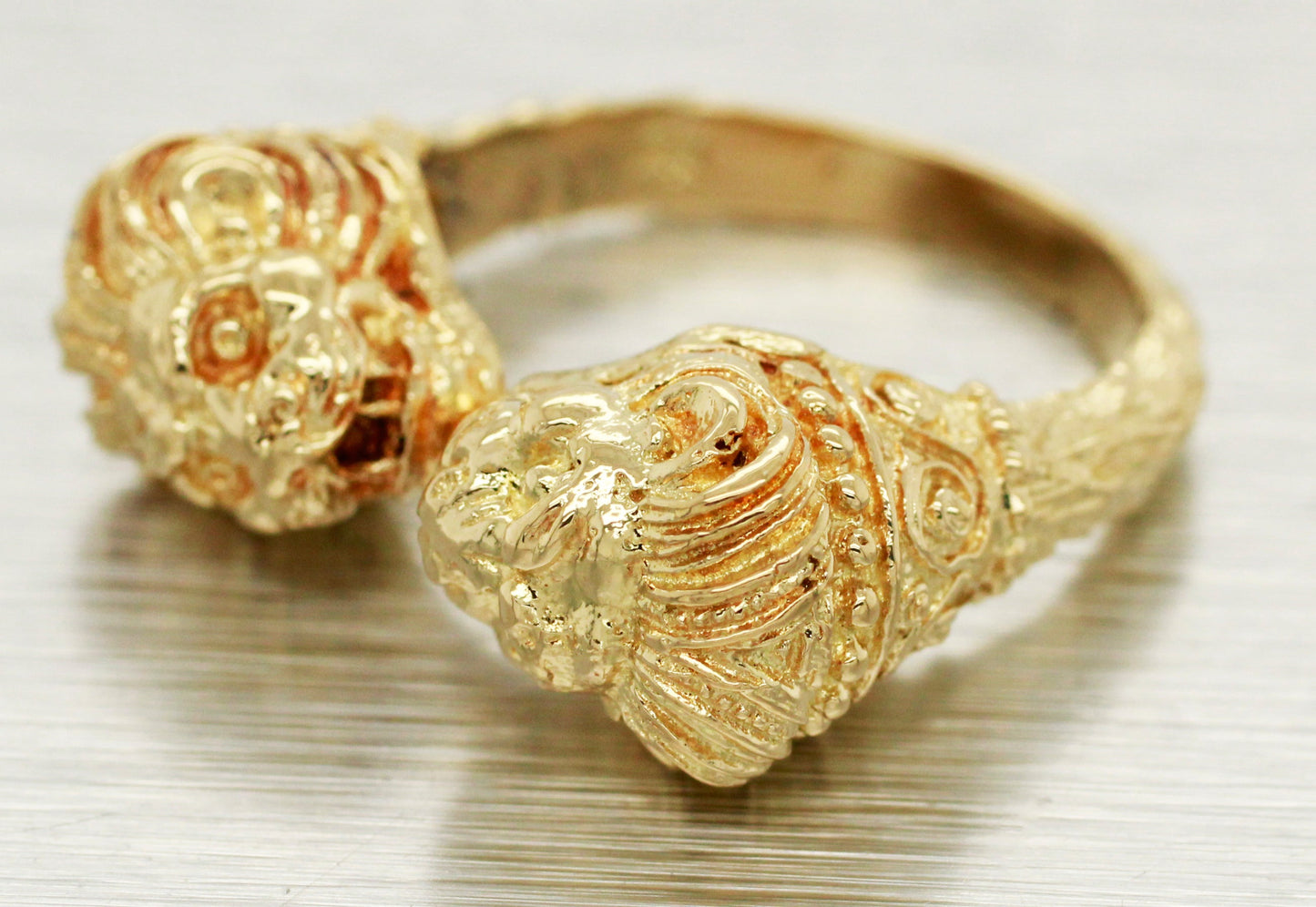 Zolotas Heritage Double Lion Head Ring - Solid 18k Yellow Gold - Size 5.50