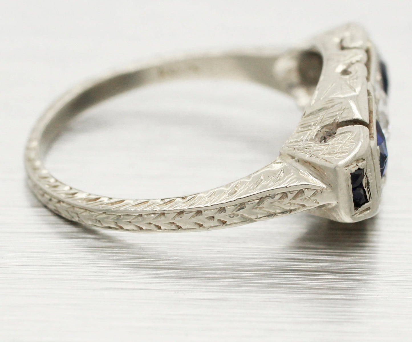 Antique Art Deco 0.30ct Diamond & Sapphire Band Ring - 18k White Gold