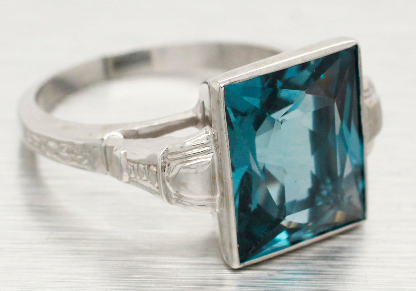 Vintage 4.5ct Blue Quartz Solitaire Cocktail Ring - 14k White Gold - Size 6