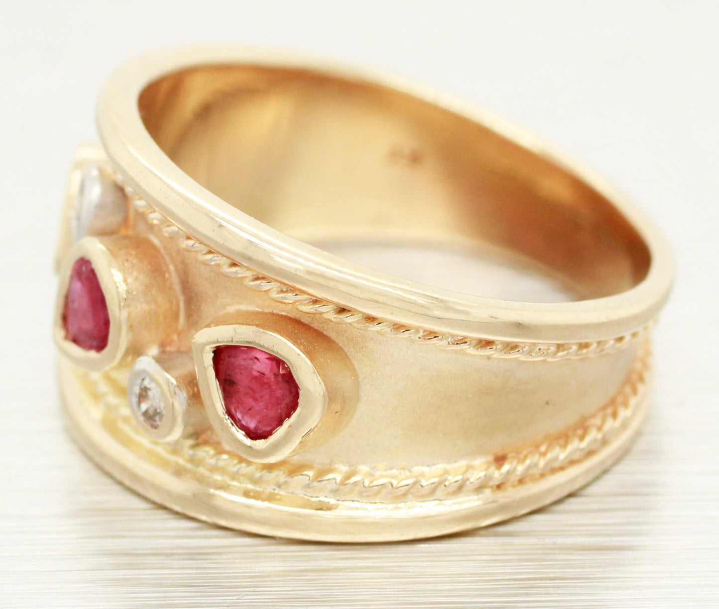 Vintage 0.40ctw Pear Cut Ruby & Diamond Band Ring - 14k Yellow Gold w/ Milgrain