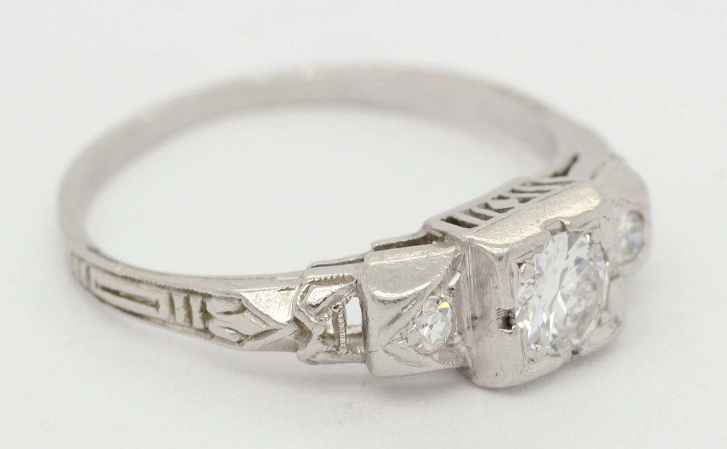 Antique Art Deco 0.25ctw Diamond Three Stone Ring in 900 Platinum | Size 6.25