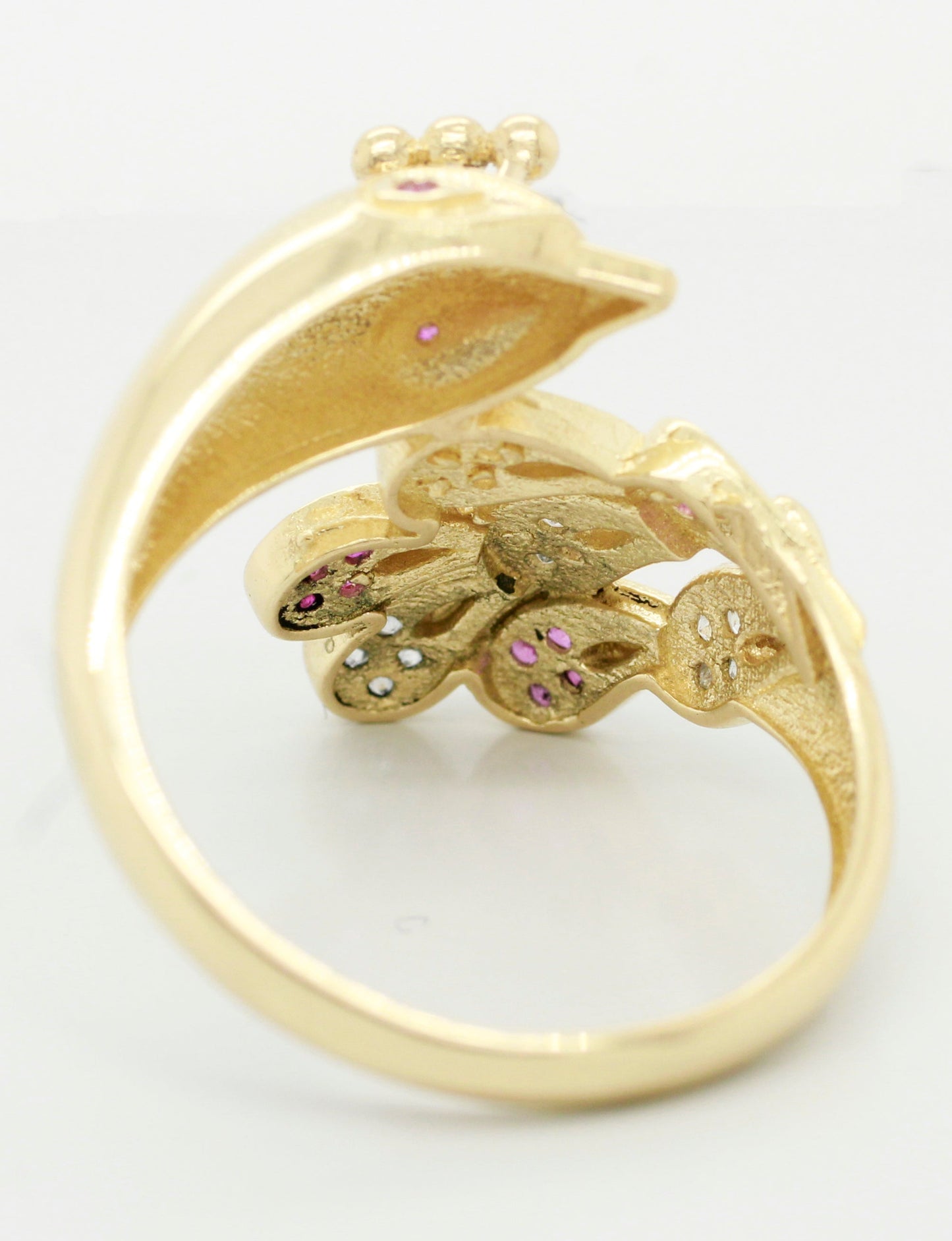 Vintage 0.10ctw Ruby Peacock Ring - 14k Yellow Gold - Size 8