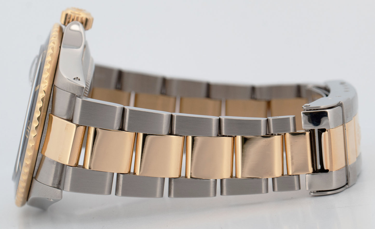 Rolex Submariner Date 18K GOLD BUCKLE Black Two-Tone Stainless 40mm 16803 Watch