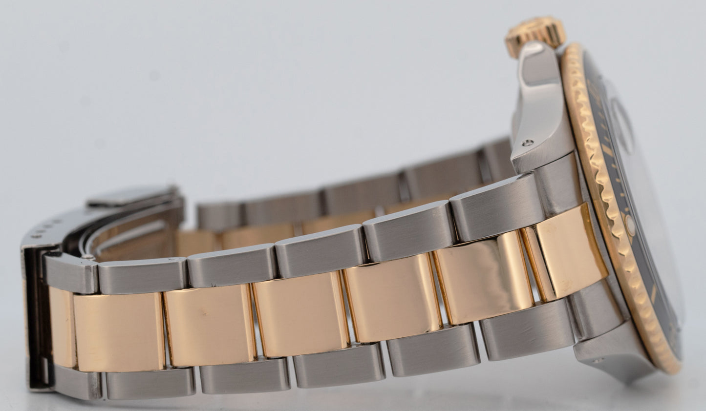 Rolex Submariner Date 18K GOLD BUCKLE Black Two-Tone Stainless 40mm 16803 Watch