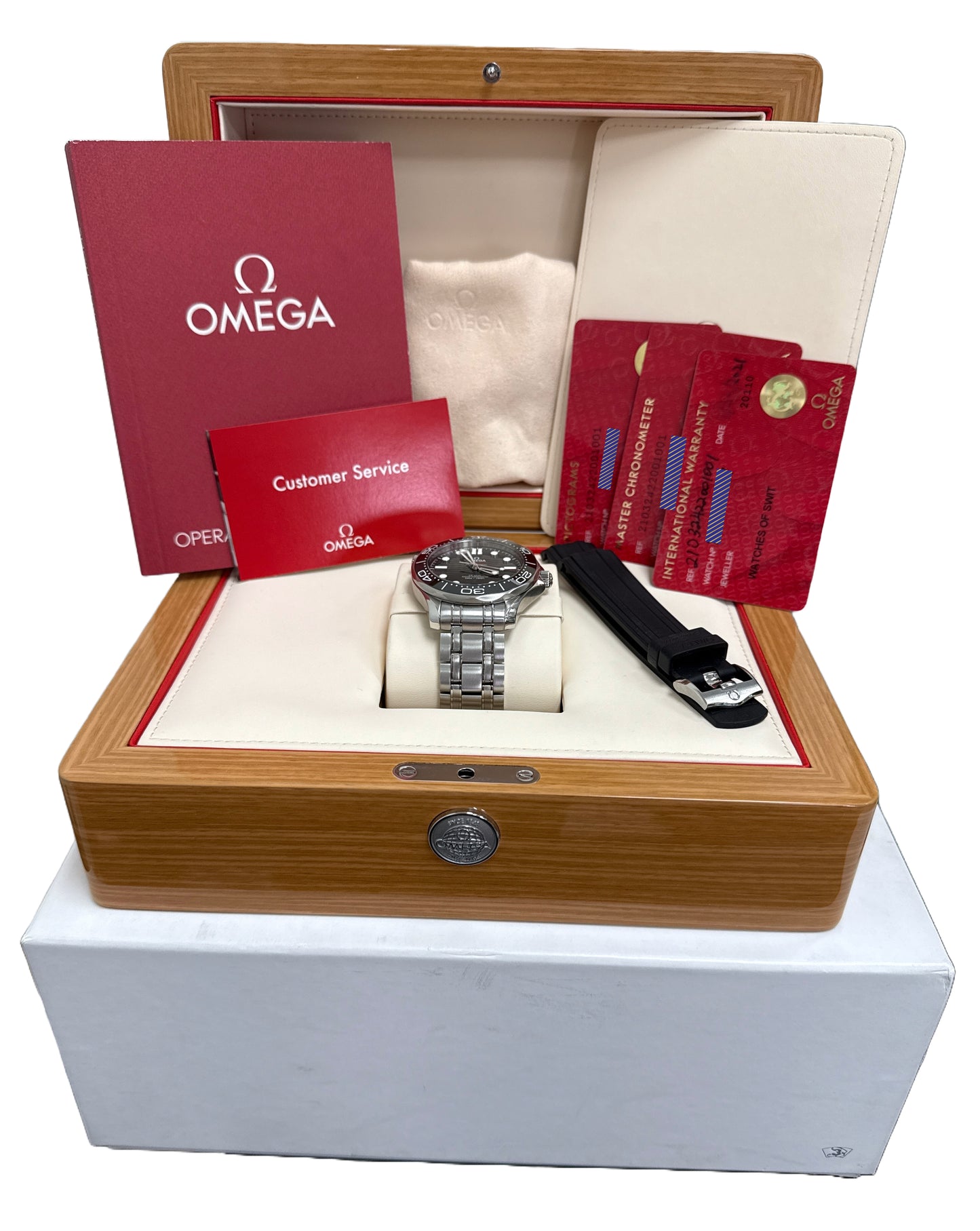 MINT PAPERS Omega Seamaster Black Wave 210.32.42.20.01.001 42mm Rubber Steel BOX