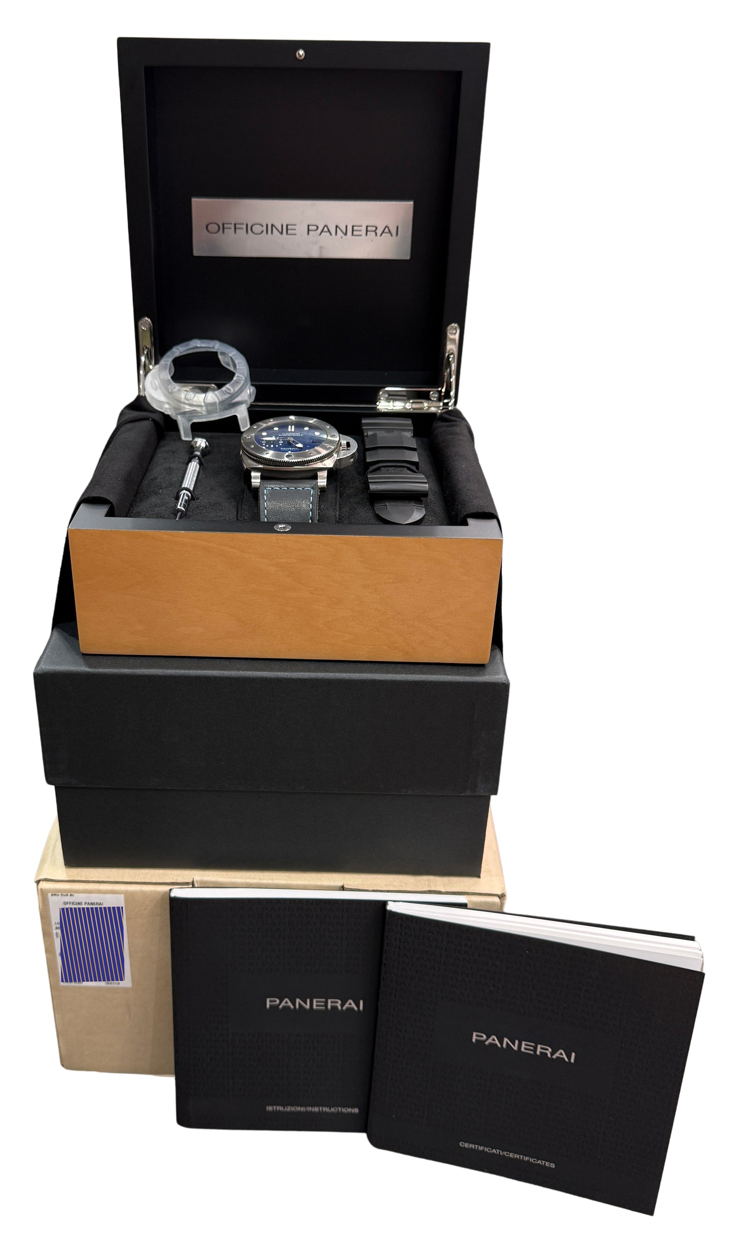 2018 Panerai Luminor Sumbersible BMG-Tech PAM00692 Blue Titanium 47mm Box Papers