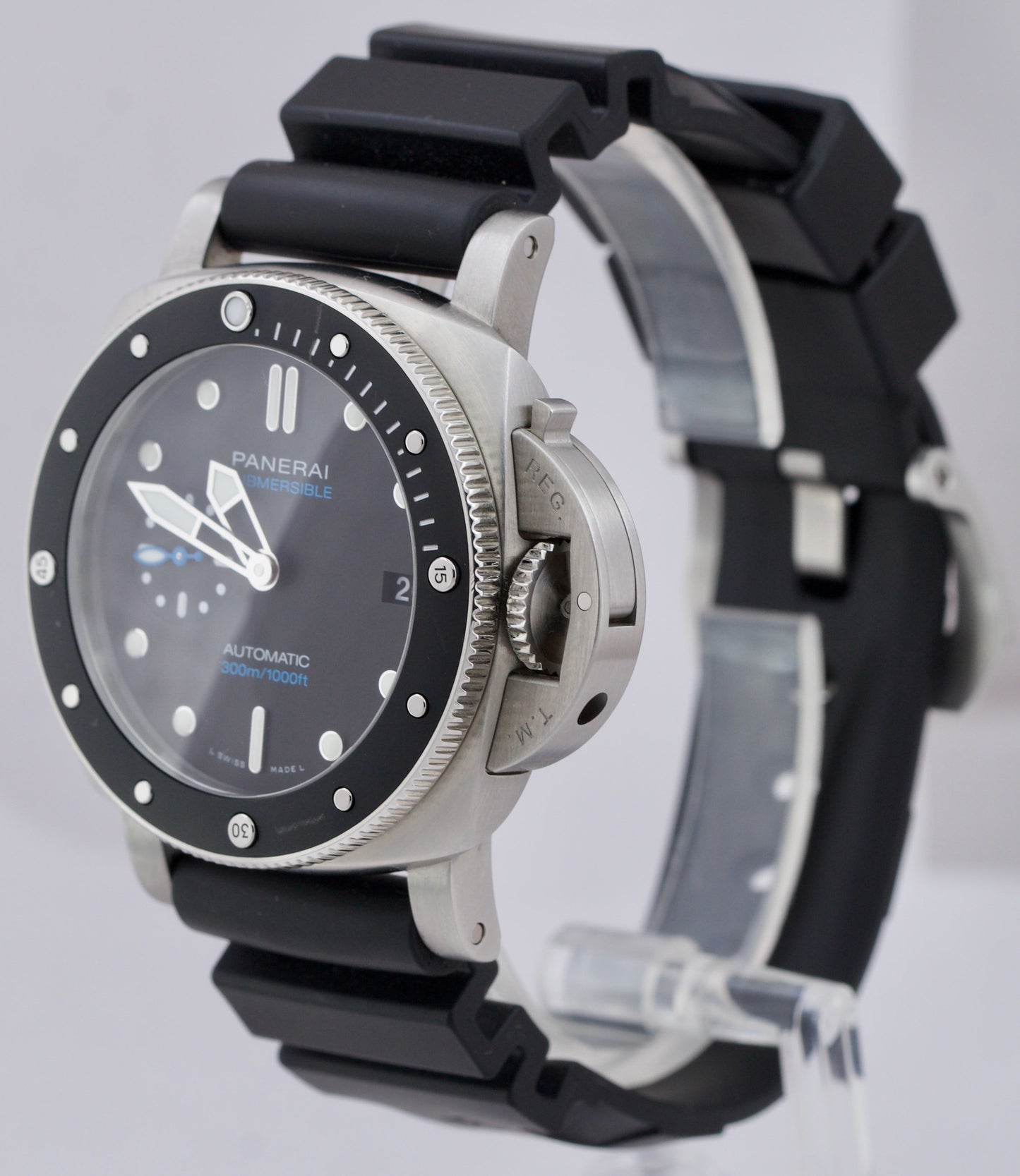 Panerai Submersible PAM 683 Black Automatic 42mm Stainless Steel Watch PAM00683