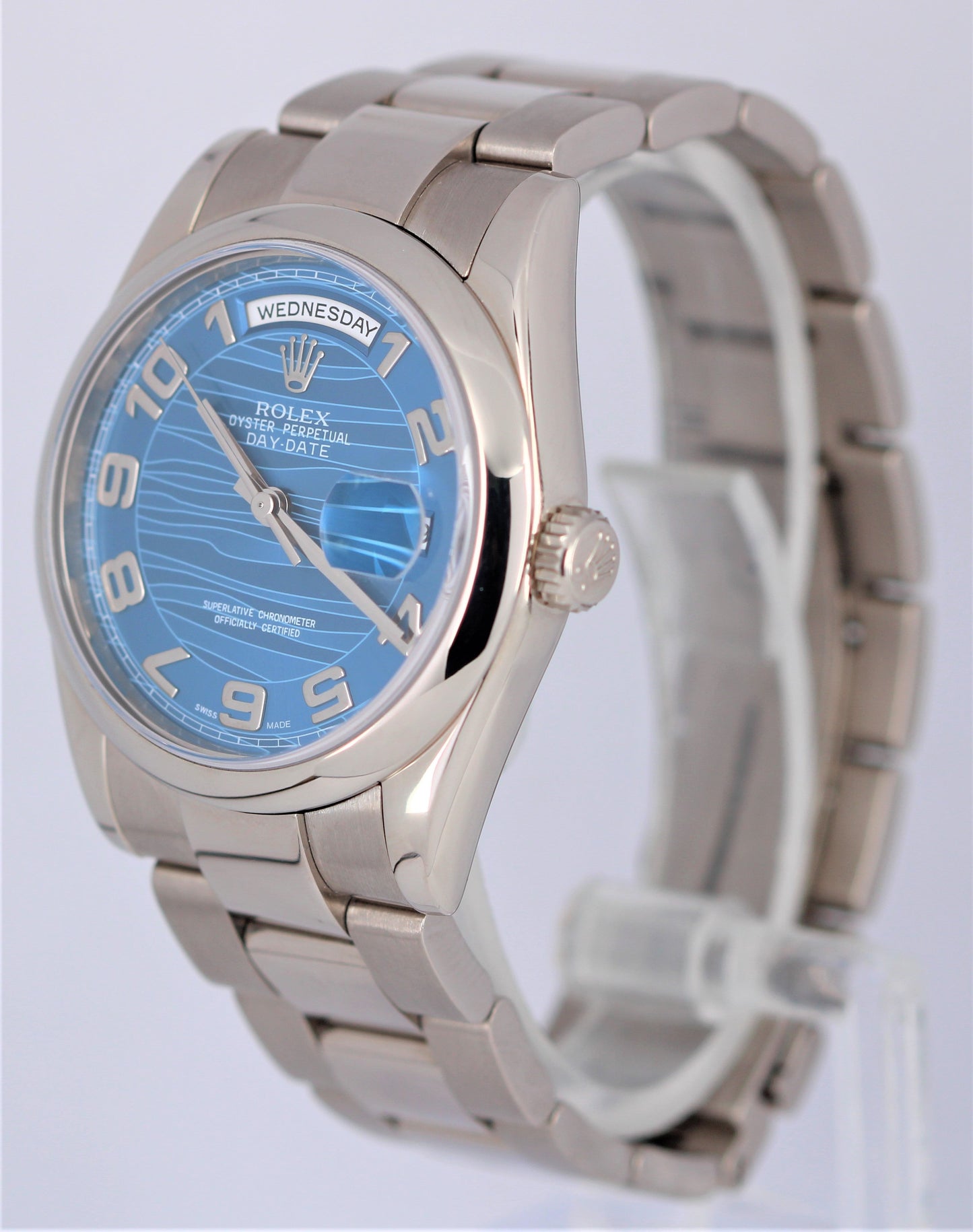 RSC 2022 Rolex Day-Date 36 18k White Gold Blue Wave Dial 118209 BOX