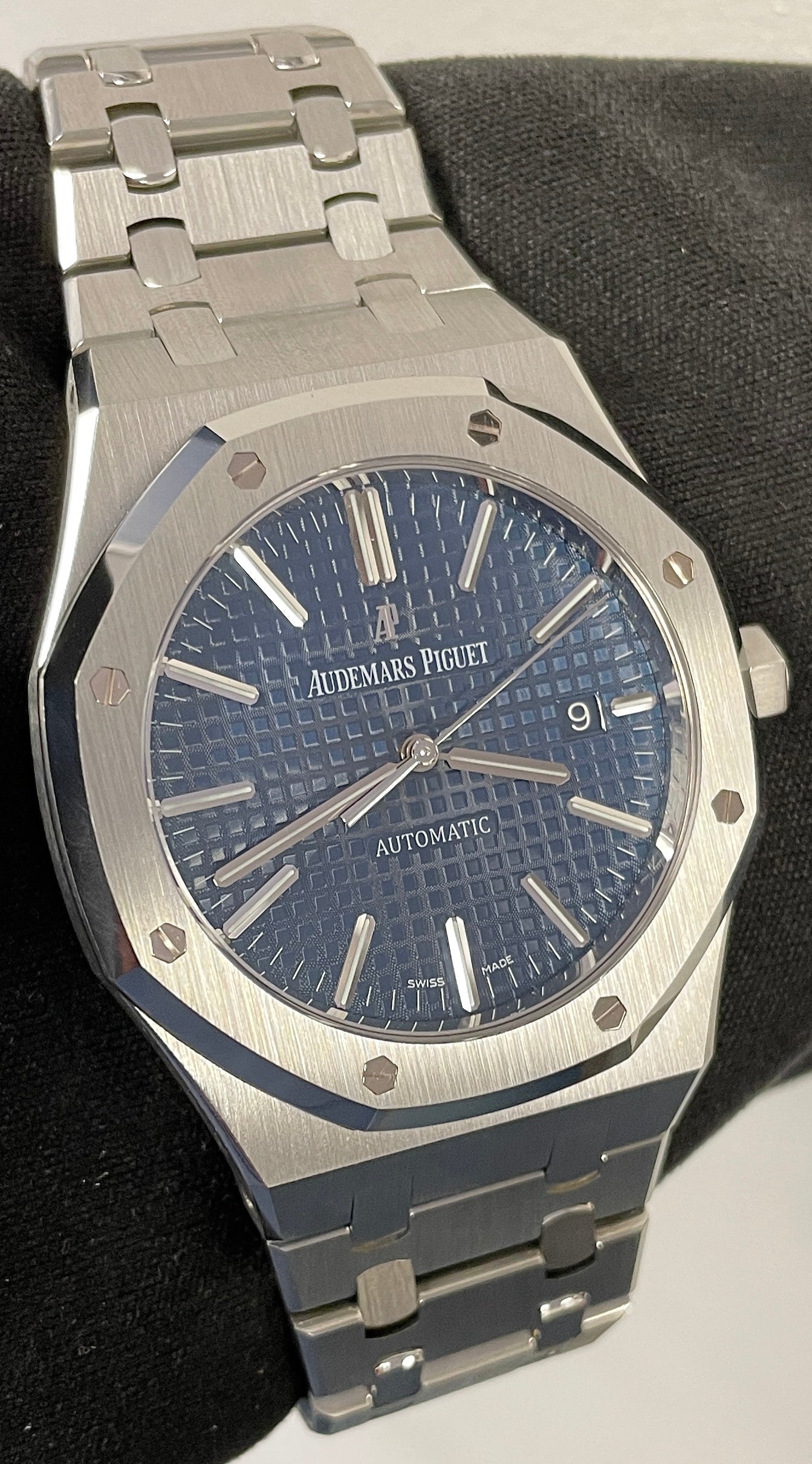 MINT Audemars Piguet AP Royal Oak 41mm Stainless Steel Blue 15400 B+P Watch