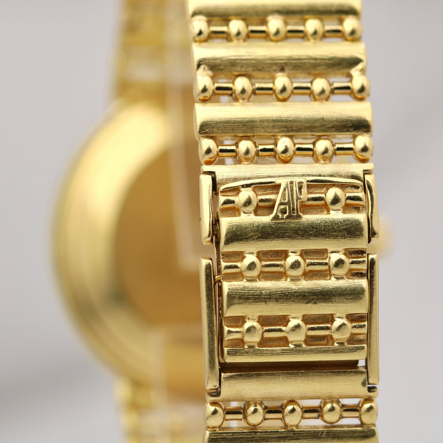 Audemars Piguet Classic Day-Date Moonphase 25589BA BAMBOO 18k Gold 33mm Watch